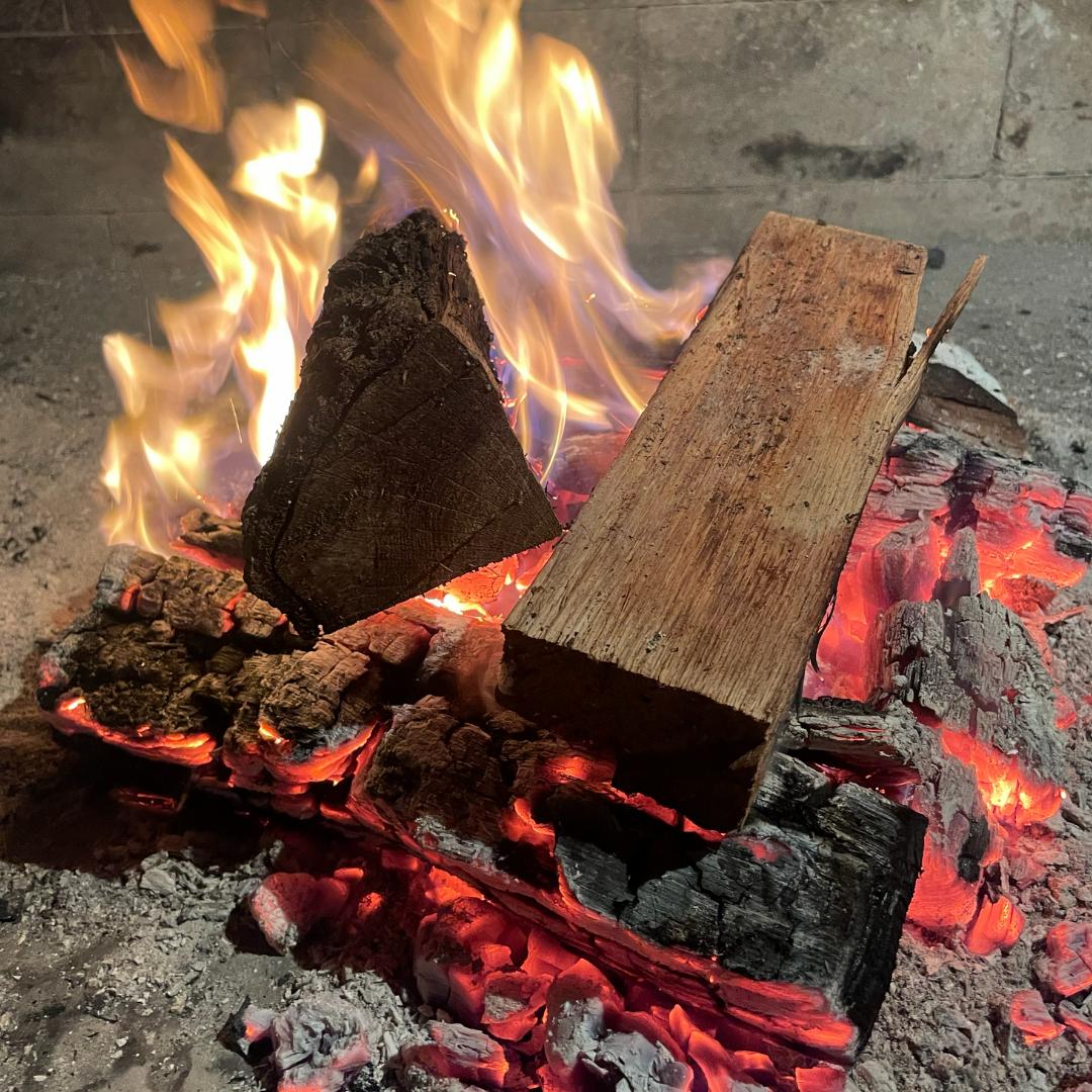 Brennholz, Fichte, 25-30 cm Scheitlänge, waldfrisch, 1,6 SRM (= 1 STER)